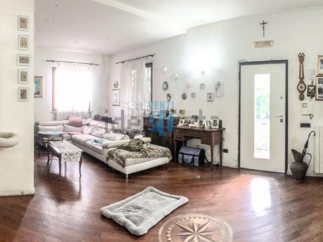 Case e ville in vendita di 250 m²