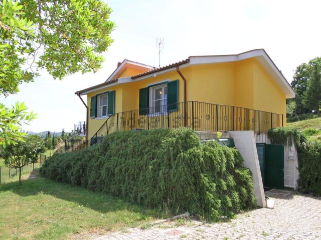 Case e ville in vendita di 250 m²