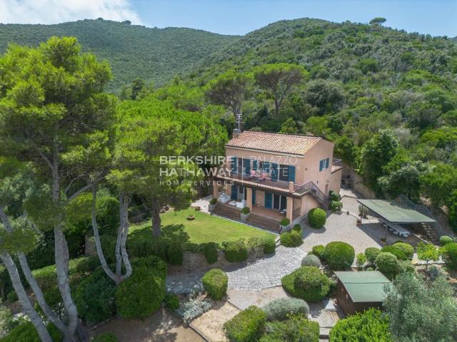 Case e ville in vendita di 250 m²