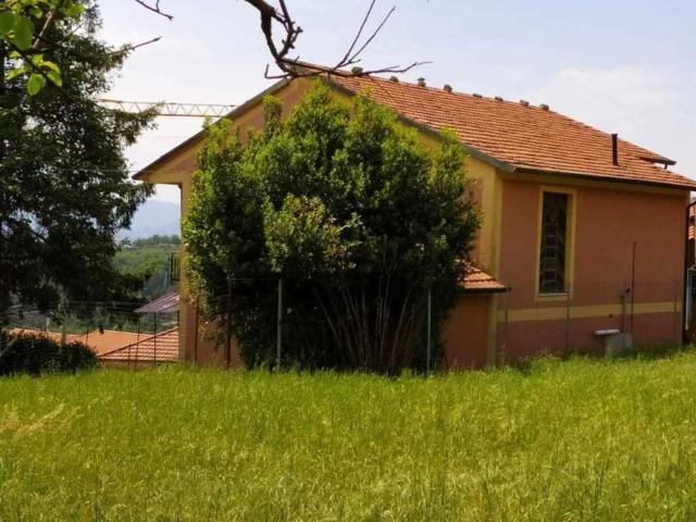Case e ville in vendita di 250 m²