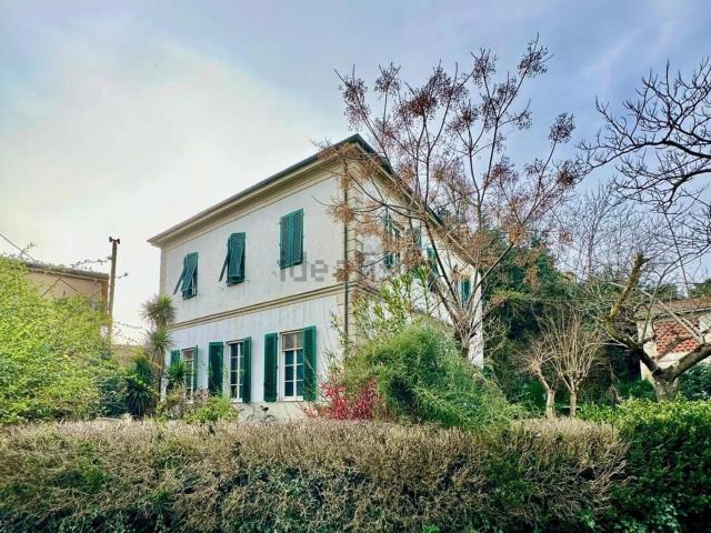Case e ville in vendita di 250 m²