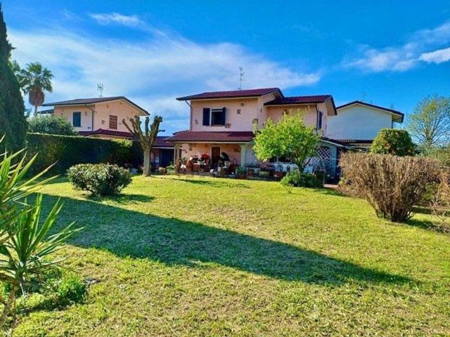 Case e ville in vendita di 250 m²