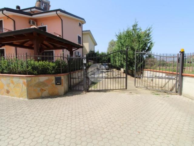 Case e ville in vendita di 250 m²