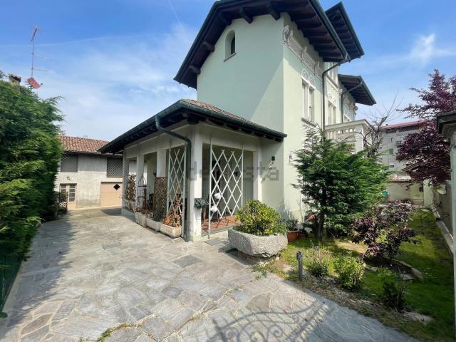 Case e ville in vendita di 250 m²