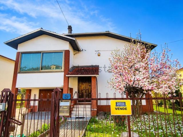 Case e ville in vendita di 250 m²