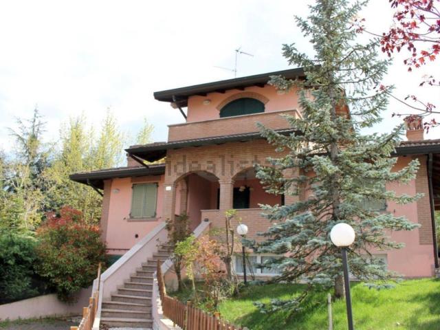 Case e ville in vendita di 250 m²