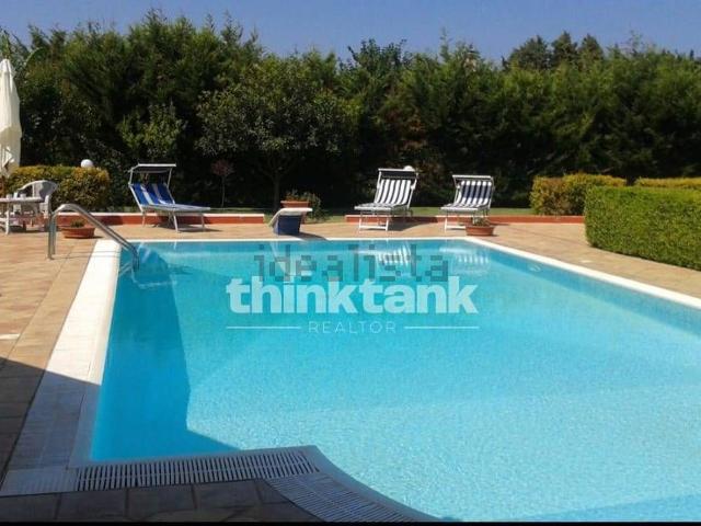 Case e ville in vendita di 250 m² in Traversa Bonavia