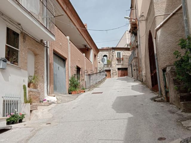 Case e ville in vendita di 250 m² in Via Colle delle Croci