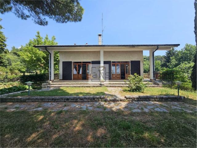 Case e ville in vendita di 250 m² in Via Ca&apos  dei Danni