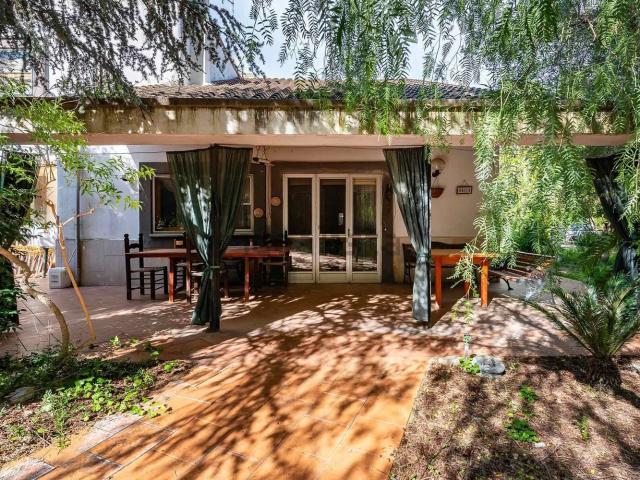 Case e ville in vendita di 250 m² in Via Crocifisso Residence Palo Alto