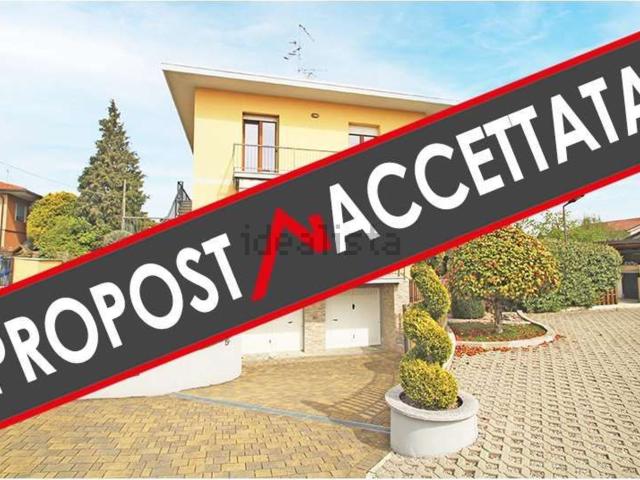 Case e ville in vendita di 250 m² in Via Alcide de Gasperi, 2