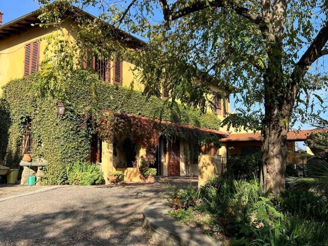 Case e ville in vendita di 250 m² in Via Belisario Vinta