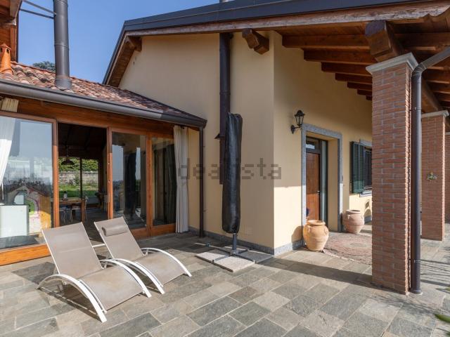 Case e ville in vendita di 250 m² in Via Belvedere, 10
