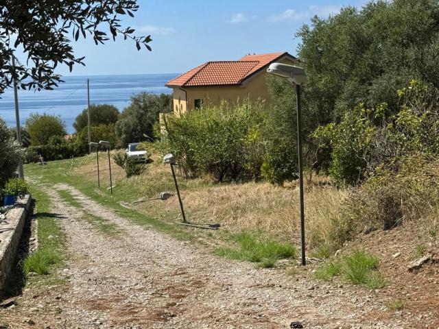 Case e ville in vendita di 250 m² in Via Gozzipuodi, 11
