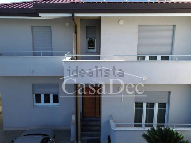 Case e ville in vendita di 250 m² in Via Giovanni Boccaccio