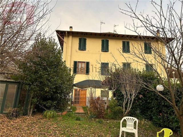 Case e ville in vendita di 250 m² in Via degli Ulivi