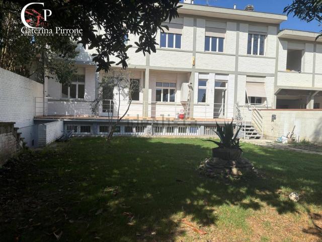 Case e ville in vendita di 250 m² in Via del Padule, 50