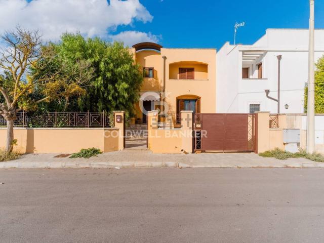 Case e ville in vendita di 250 m² in Via Ottorino Vaglio