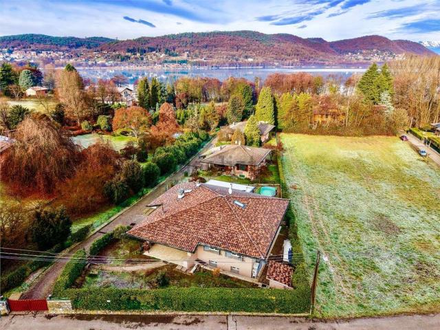 Case e ville in vendita di 250 m² in Via Lago