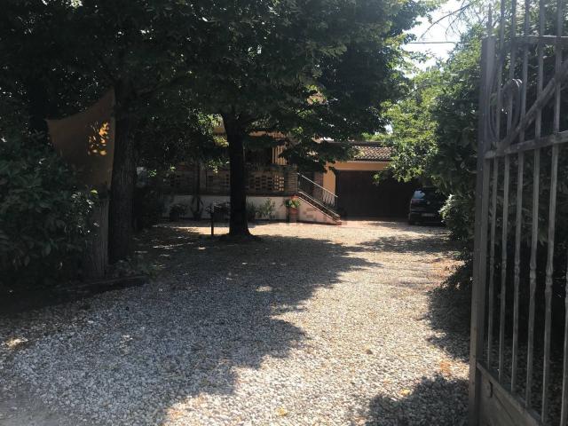 Case e ville in vendita di 250 m² in Via Molino di Sotto