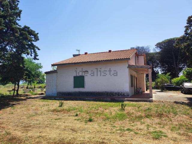 Case e ville in vendita di 250 m² in Via Monte D&apos Argento, 65