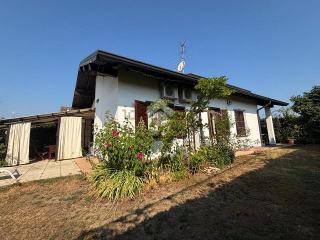 Case e ville in vendita di 250 m² in Via Sottoronco, 1