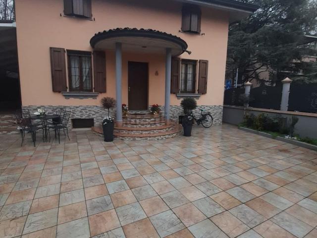 Case e ville in vendita di 250 m² in Via sauro, 20