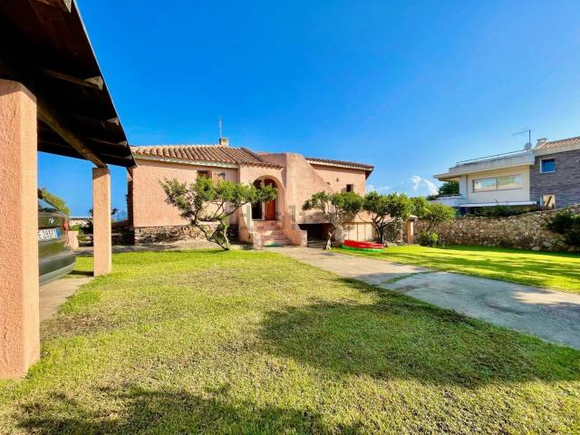 Case e ville in vendita di 250 m² in Via Sabina, 12