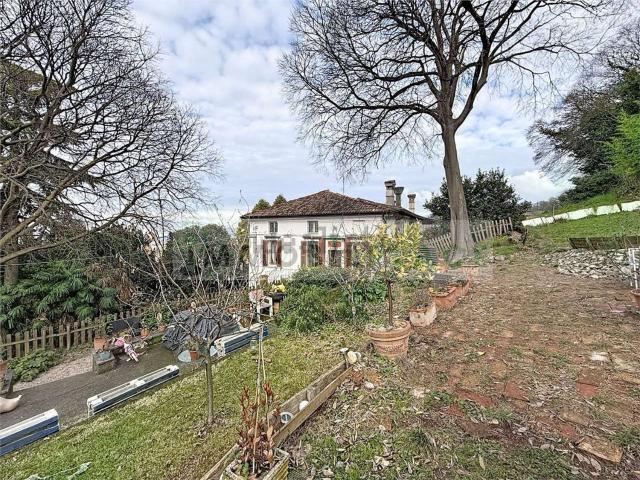 Case e ville in vendita di 250 m² in Via San Gaetanino, 63