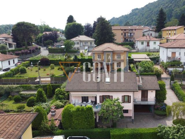 Case e ville in vendita di 250 m² in Via Po, 5