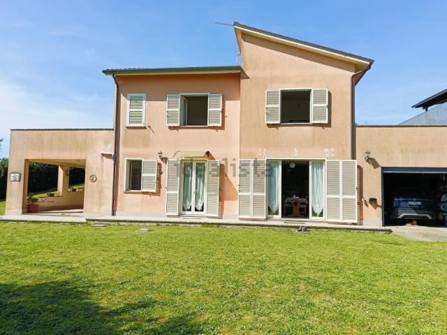 Case e ville in vendita di 250 m² in Via Padre Mariano da Torino, 9
