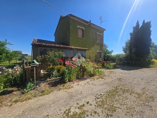Case e ville in vendita di 250 m² in Via Piangipane, 44