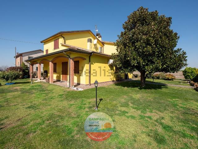 Case e ville in vendita di 250 m² in Via Piave, 10