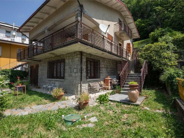 Case e ville in vendita di 250 m² in Via Pietro Nenni, 12