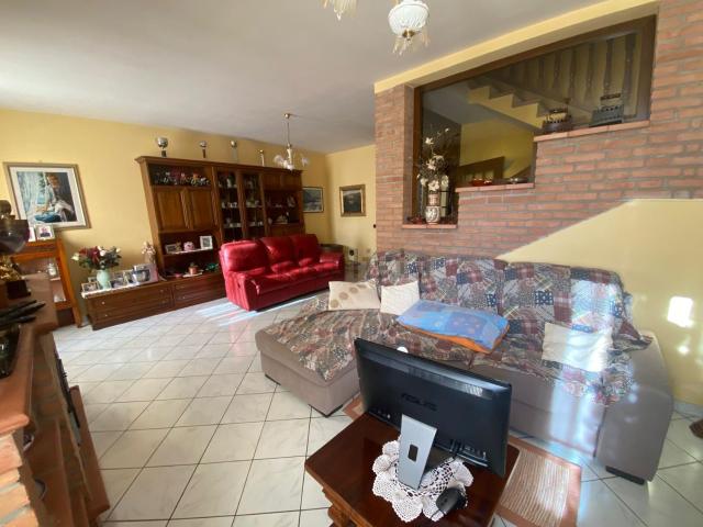 Case e ville in vendita di 250 m² in Via Ricetto