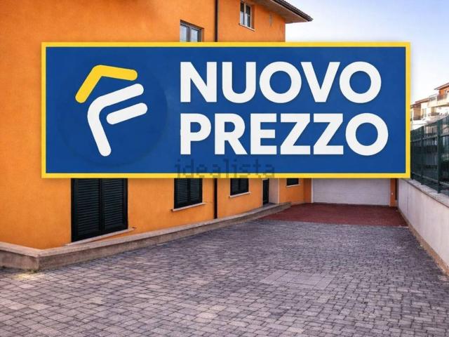 Case e ville in vendita di 250 m² in Via Taormina