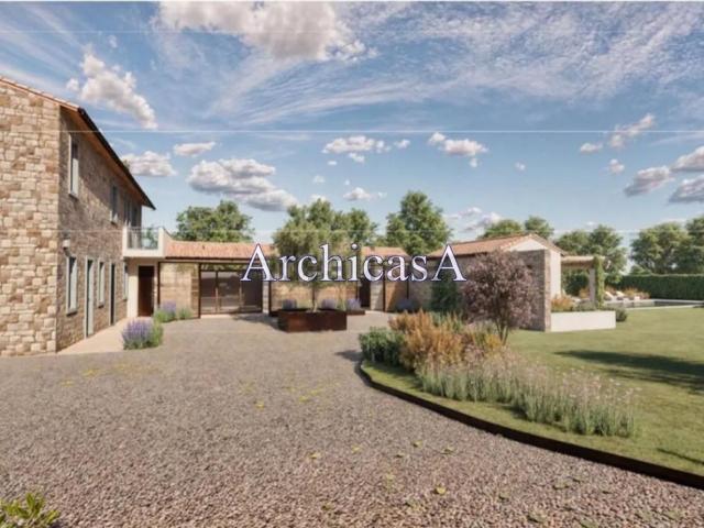Case e ville in vendita di 250 m² in Via Traversagna