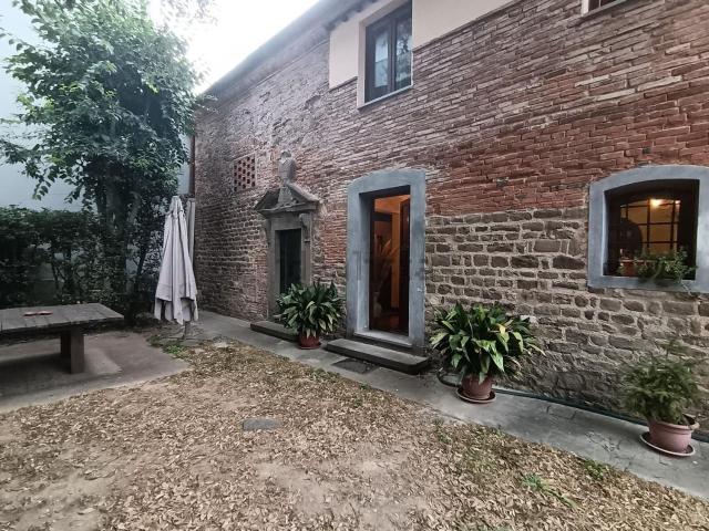Case e ville in vendita di 250 m² in Via Vincenzo Chiarugi, 50053