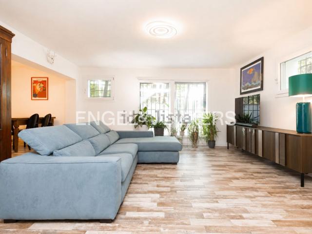 Case e ville in vendita di 250 m² in Via Zena