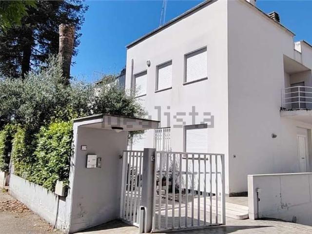 Case e ville in vendita di 250 m² in Viale XXI Aprile