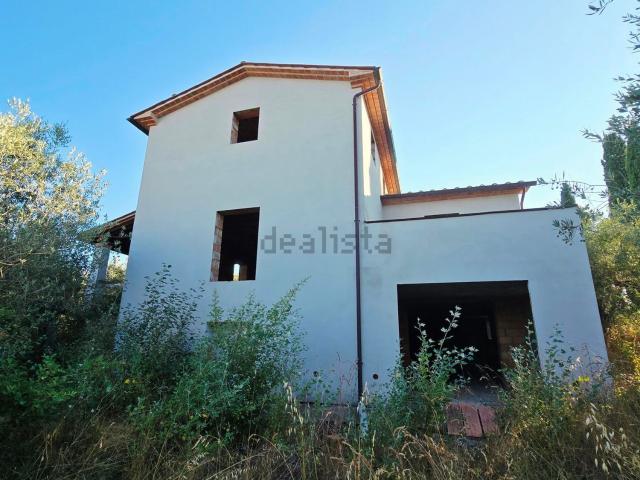 Case e ville in vendita di 250 m² in Viale A. Diaz