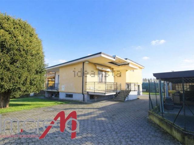 Case e ville in vendita di 250 m² in Viale Rimembranze