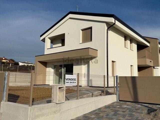 Case e ville in vendita di 250 m² in Borgo Nuovo