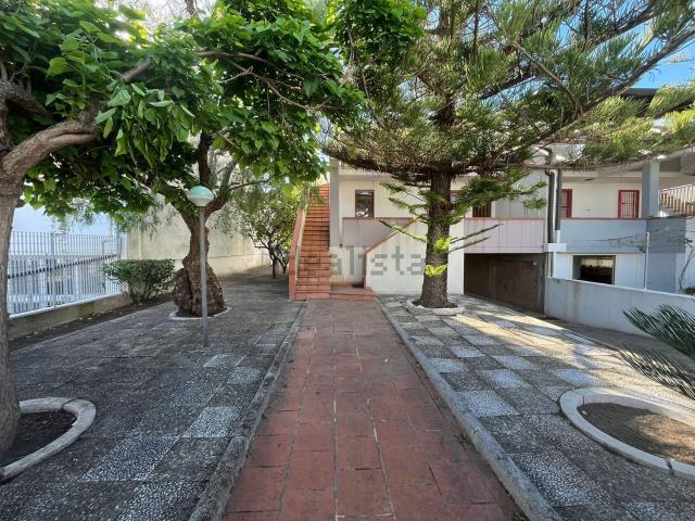 Case e ville in vendita di 250 m² in Contrada Torre Mare, 19