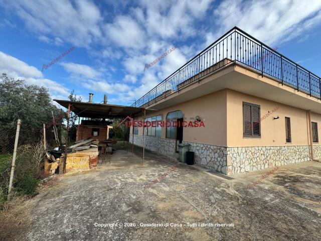 Case e ville in vendita di 250 m² in Contrada Carbonaro