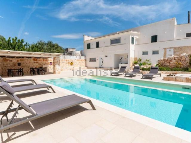 Case e ville in vendita di 250 m² in Contrada certosa