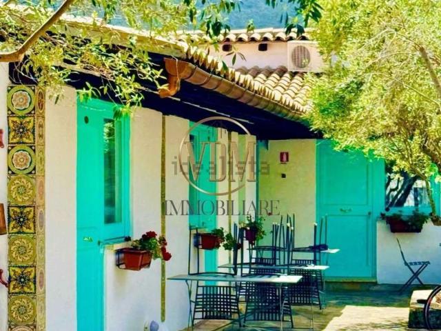 Case e ville in vendita di 250 m² in Contrada Fraginesi