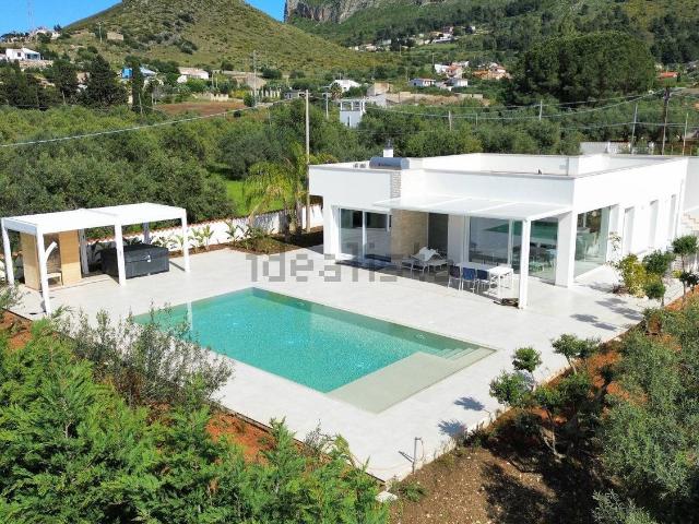 Case e ville in vendita di 250 m² in Contrada Marmora Snc