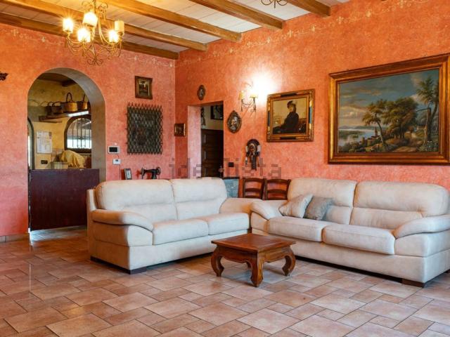 Case e ville in vendita di 250 m² in Contrada Siena, 2