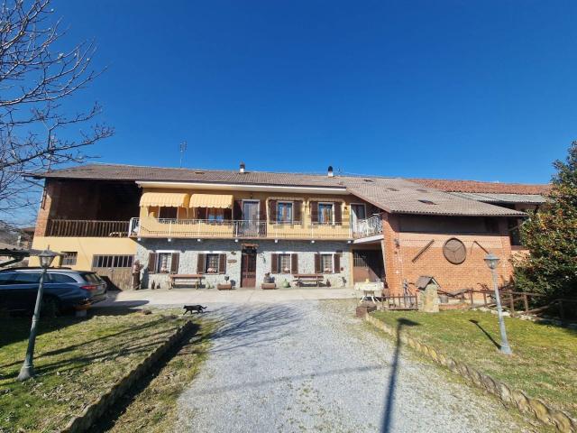 Case e ville in vendita di 250 m² in Frazione San Giovanni, 104